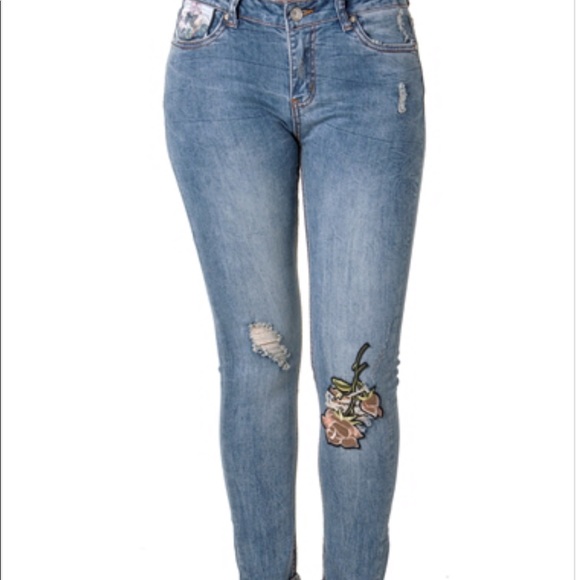 Denim - Distressed Embroidered Jeans